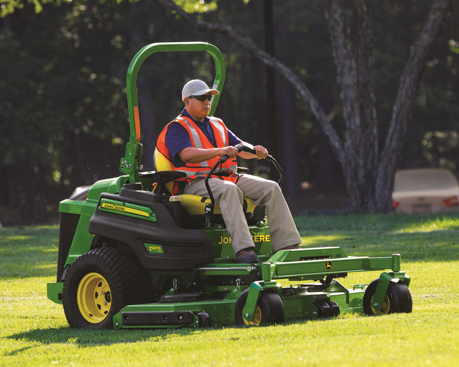 Commercial Lawn Mower Lineup MI & IN – GreenMark Equipment